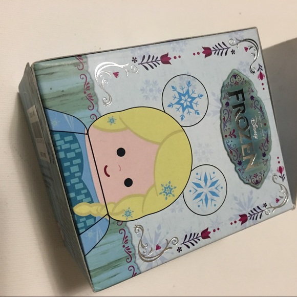 Disney Frozen Elsa Vinylmation Figurine - Picture 5 of 14